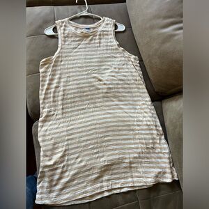 Old navy size large striped dress with pockets.